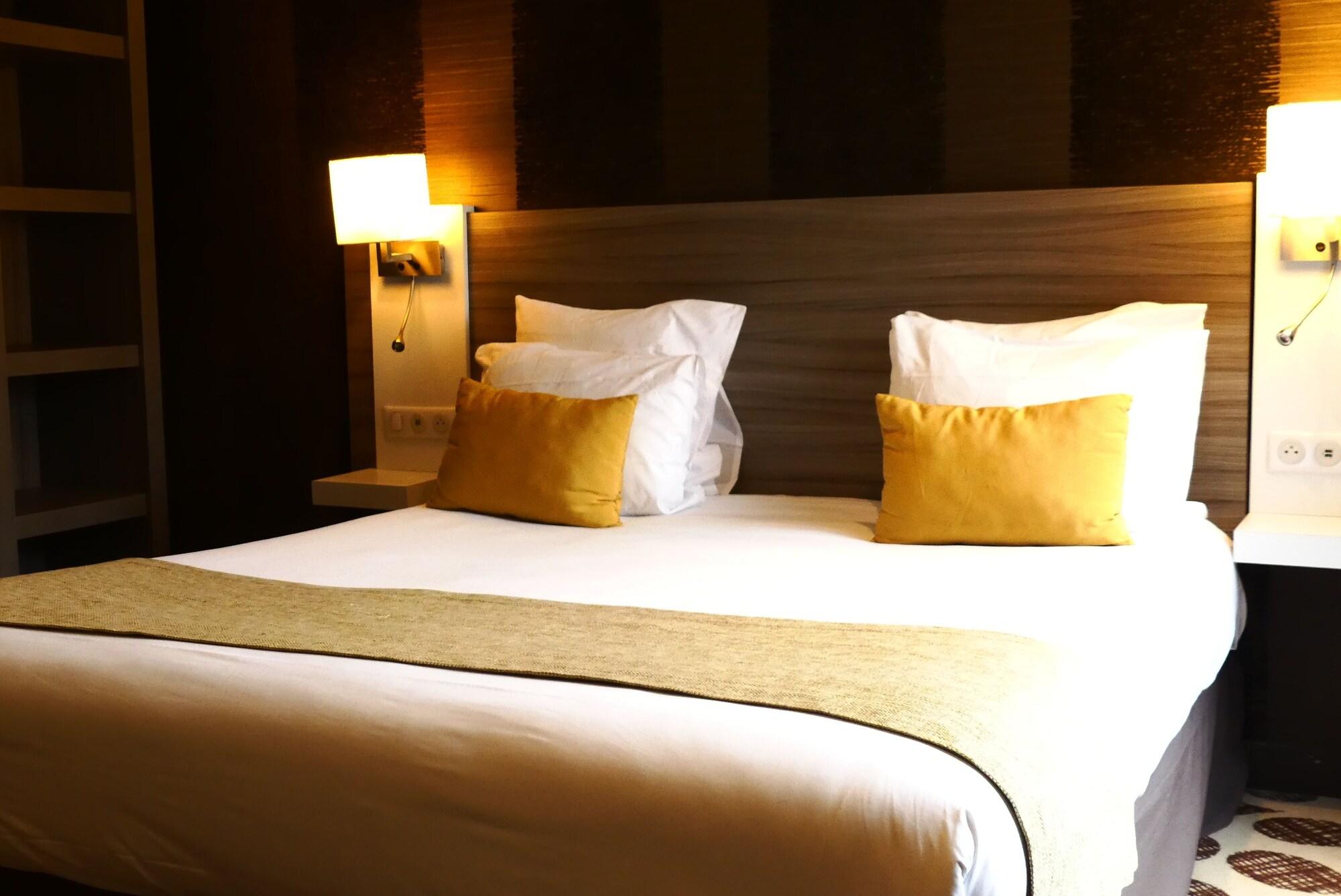 Contact Hotel Le Provencal Bordeaux Lac Εξωτερικό φωτογραφία