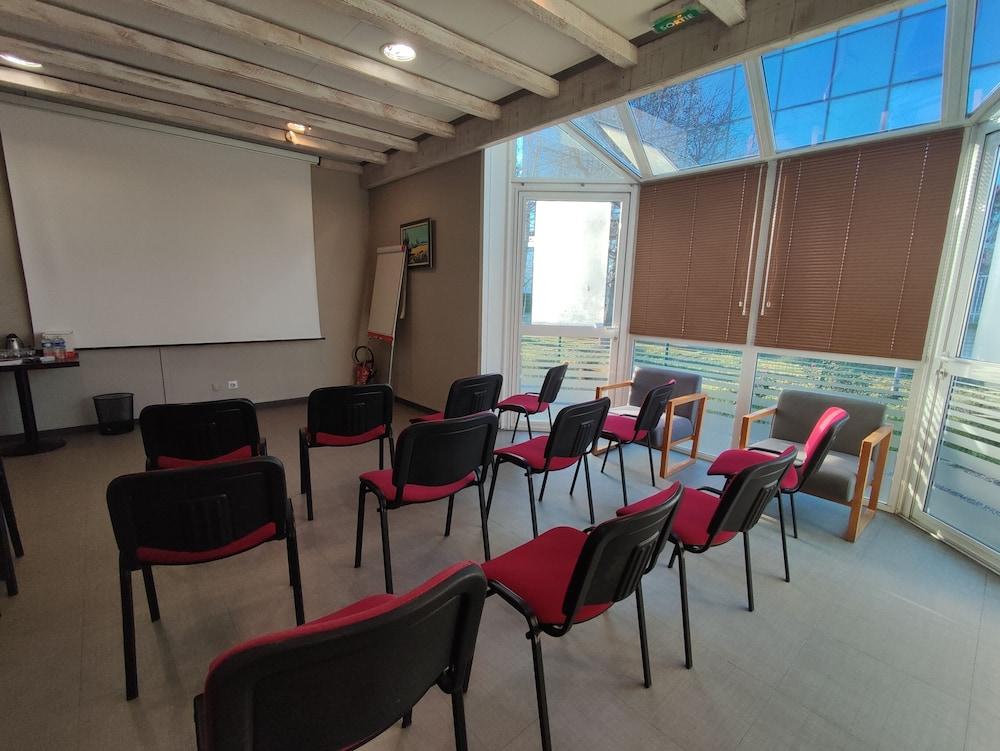 Contact Hotel Le Provencal Bordeaux Lac Εξωτερικό φωτογραφία